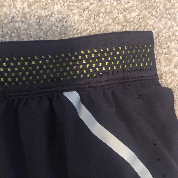 Nike Dri-Fit Running Shorts - Picture 2 of 5
